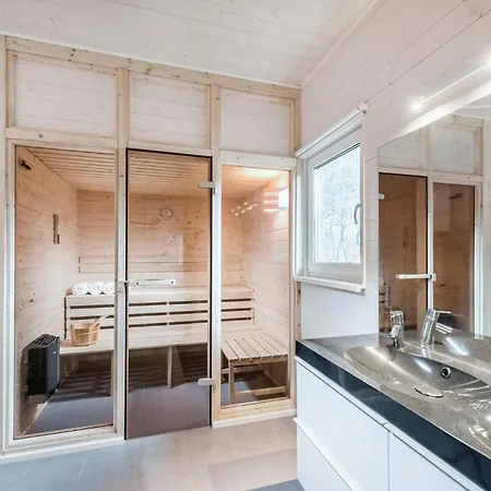 In With Sauna *